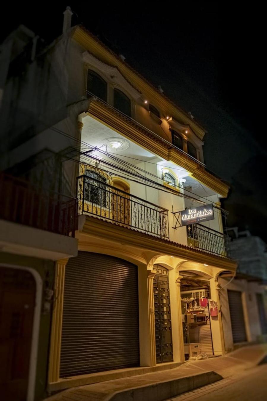 Hotel Los Manantiales Panajachel Exterior photo